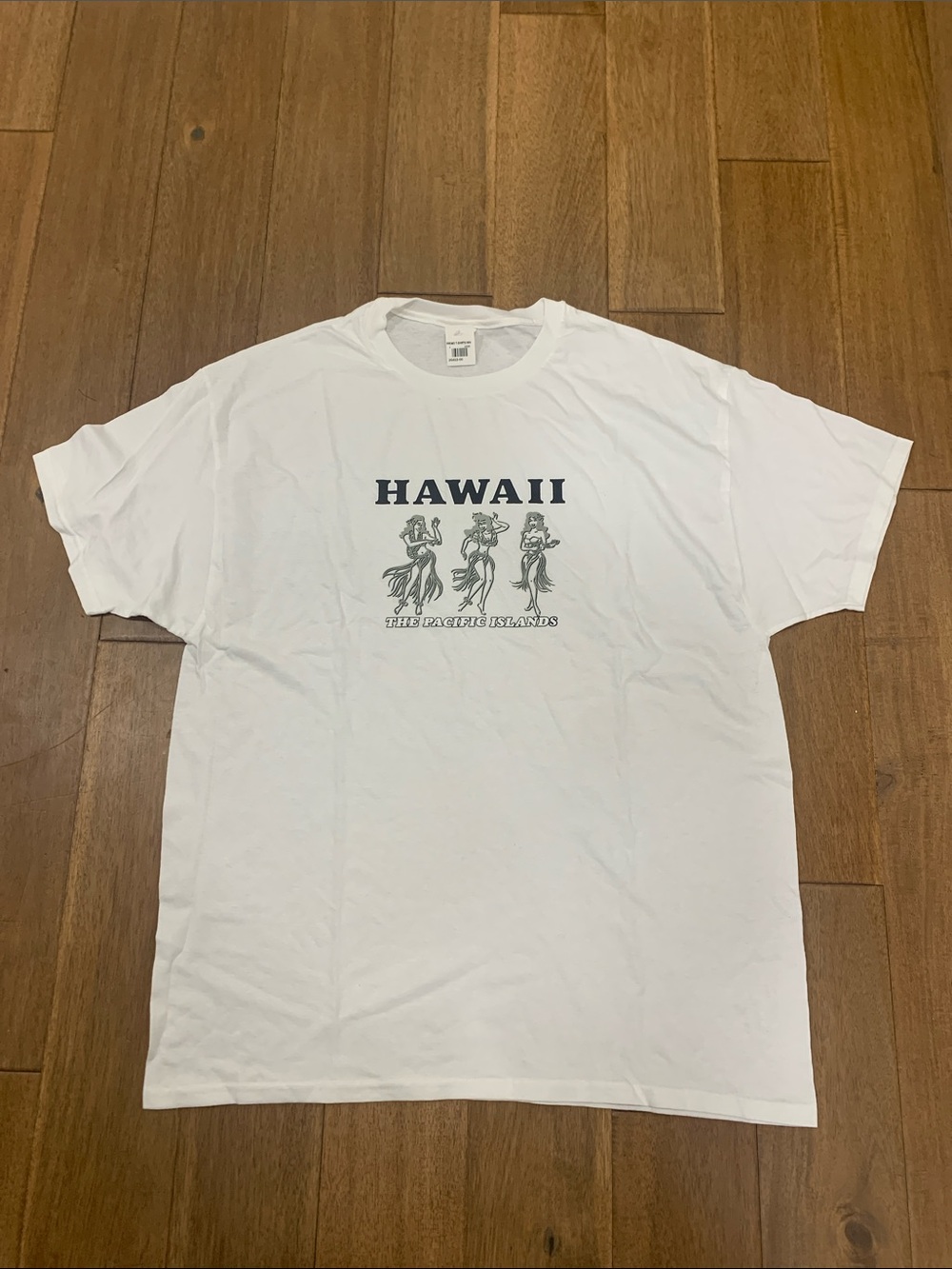 Hanes White Crewneck Hawaii graphic tee Size XL